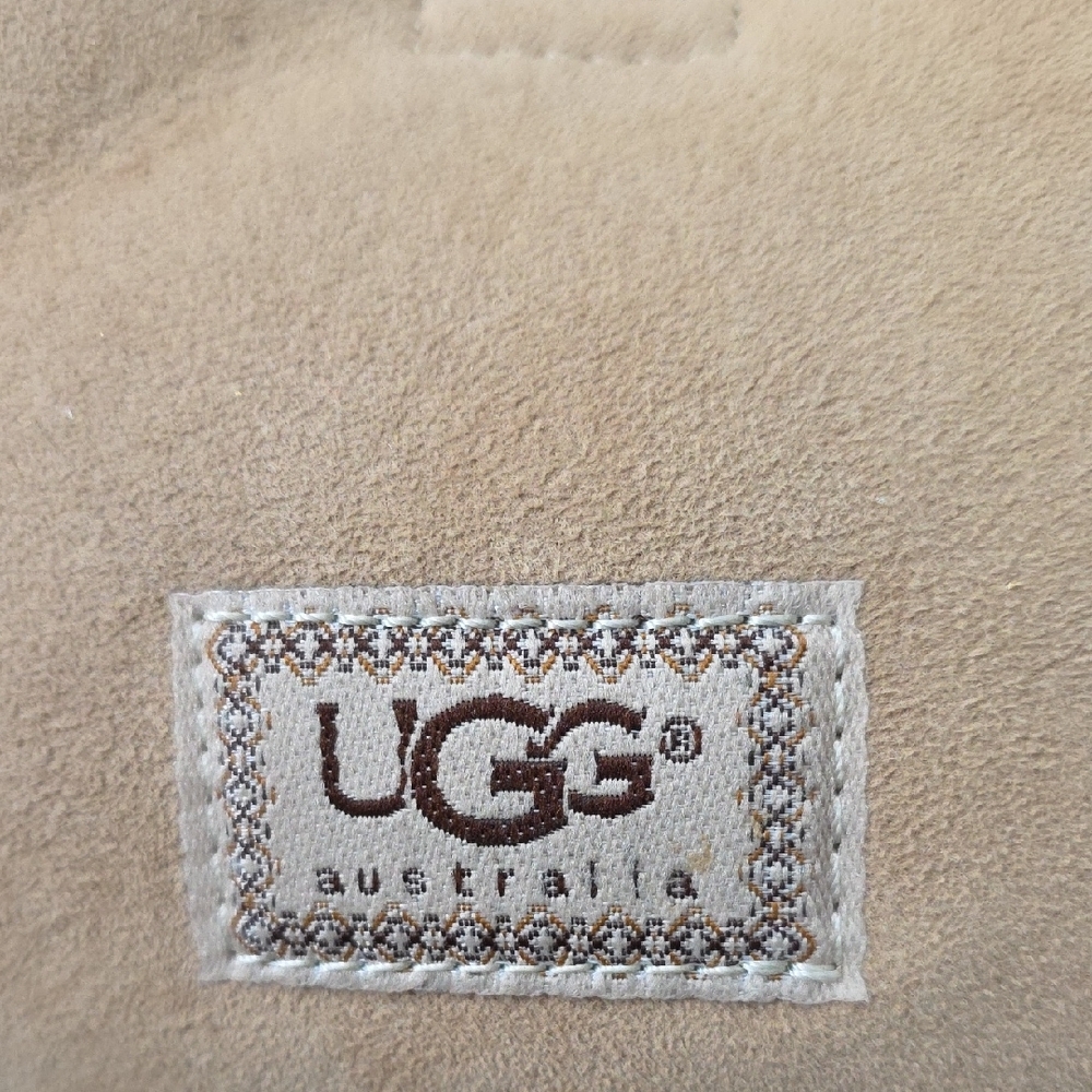 πNWTπUGG Cream Shearling Shoulder Bag W/ DUSTER - Picture 2 of 13